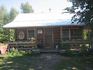 Glacier Bowman-Kitla Northern Lights Saloon